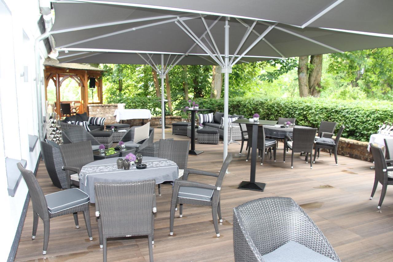 Felsenkeller Coppenbruegge Hotel Exterior photo